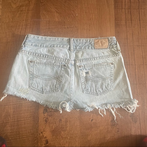 Abercrombie and Fitch jean shorts - Picture 5 of 8
